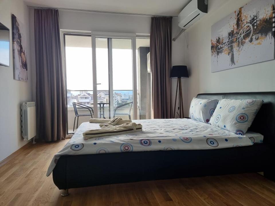 Porta Bus Station Apartment Skopje Eksteriør billede