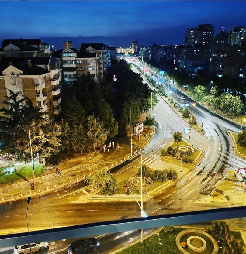 Porta Bus Station Apartment Skopje Eksteriør billede